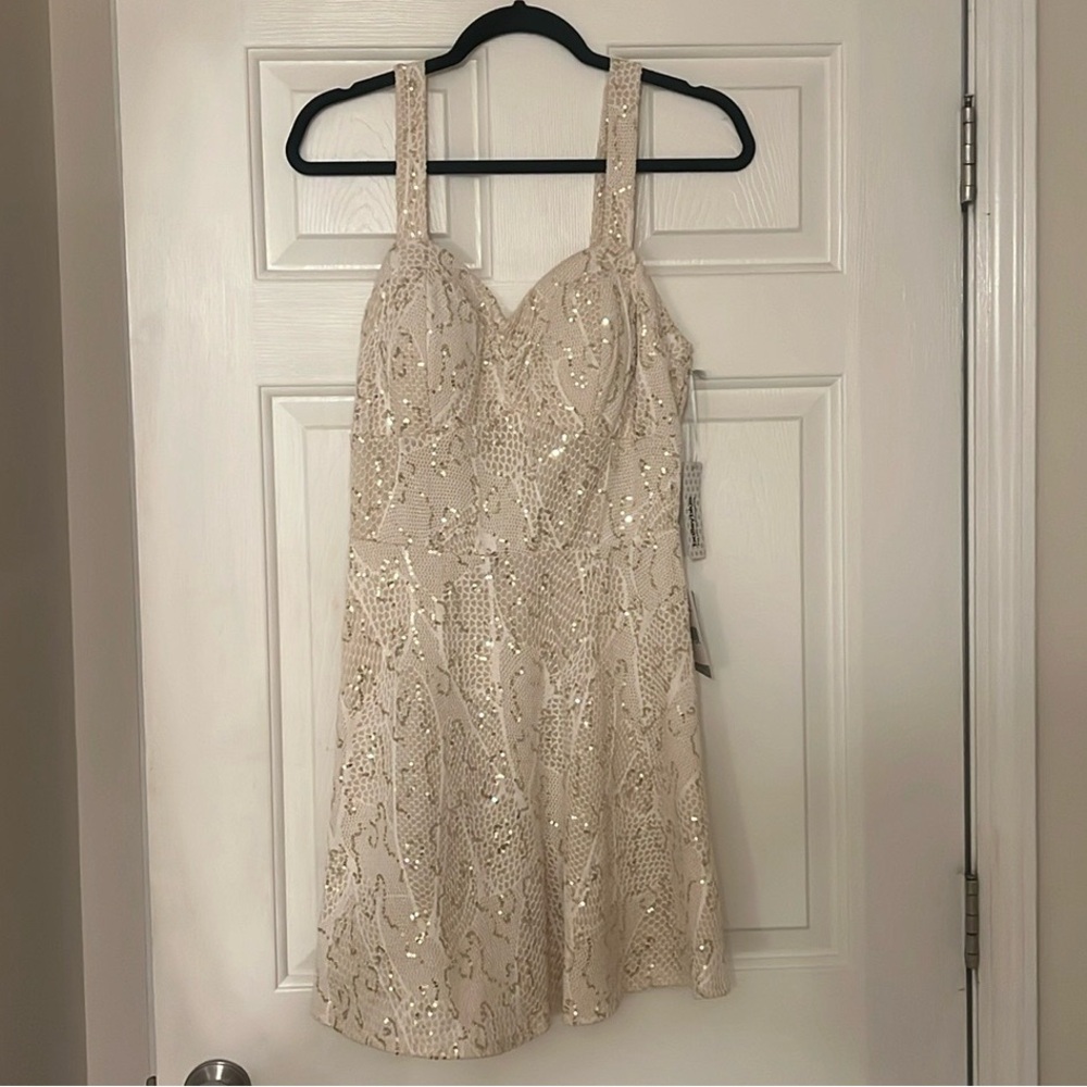 White/tan/sequin Bailey Blue Dress - Brand new with tags